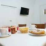 Couette-café Elamar &