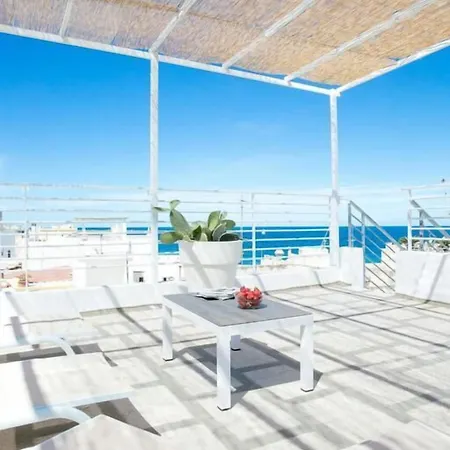 Bed & Breakfast Elamar & 3*