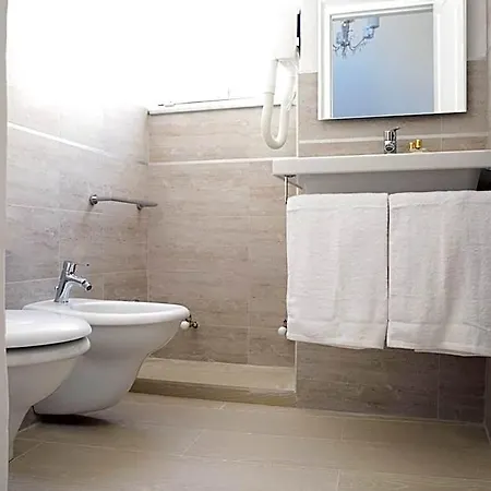 Elamar & فندق مبيت وإفطار